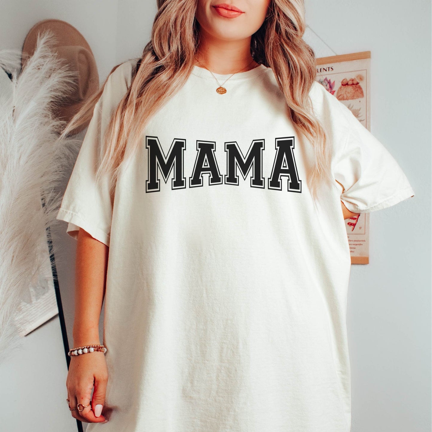 Mom Tee, Mama Tee, Gifts for Mom, Mama Shirt, Momlife, Mom Shirt, Gift for Mom, Gifts for her, Mama Tshirt, Trendy Mama Shirt